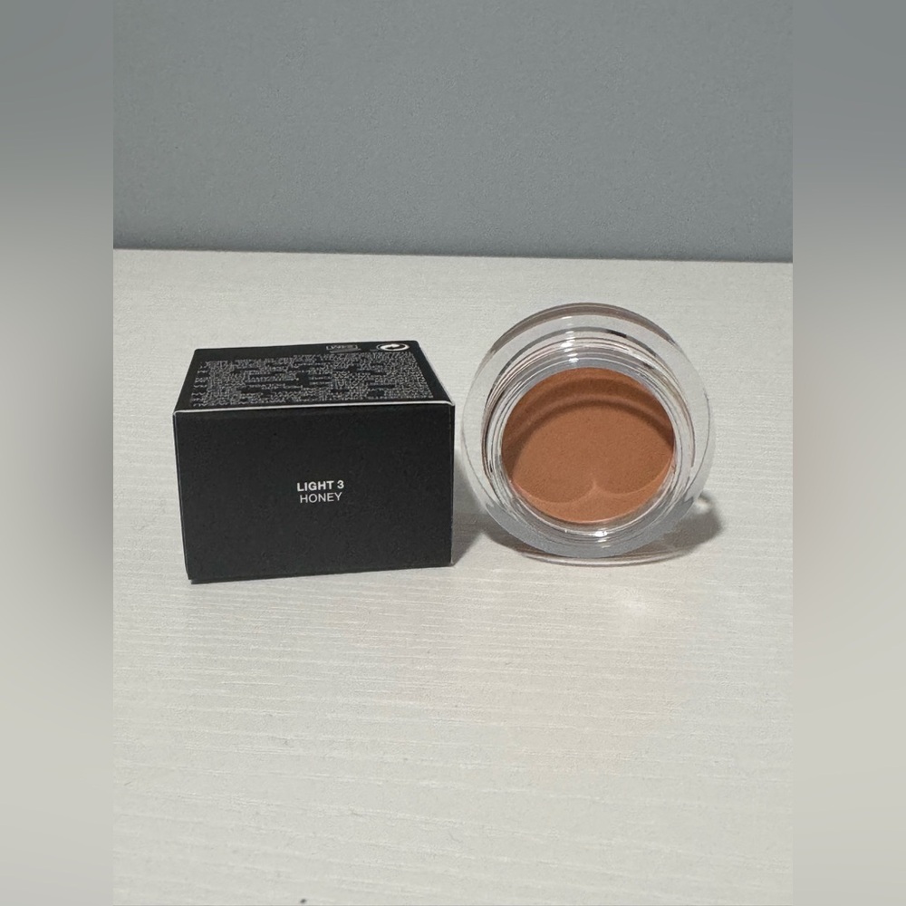 NARS Soft Matte Complete Concealer - Picture 5 of 6